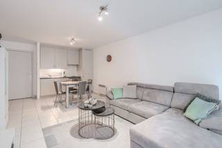 Dit moderne trendy gelijkvloers appartement zit vol ongeduld op jouw te wachten. Dit appartement gelegen in de Residentie 'Seagarden Village' biedt...