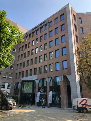 Recent gerenoveerde kantoren te huur in het hart van het Europese district en het Financiële district van Brussel. Deze moderne kantoren...