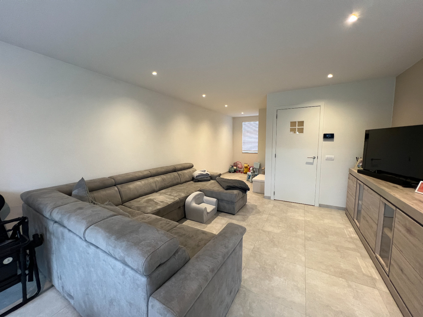 Gezellige nieuwbouwwoning met zonnige tuin en garage - foto 4