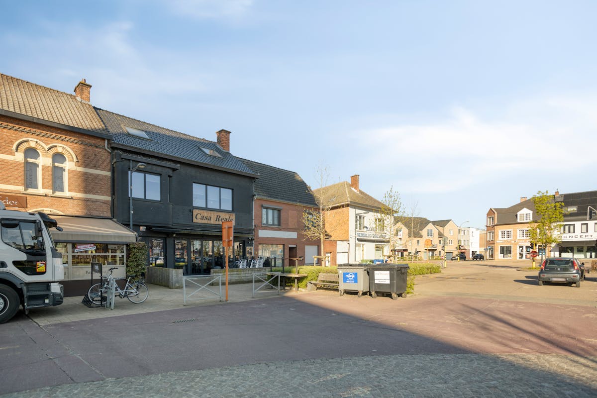 Opbrengsteigendom met handelspand en duplex te Paal - foto 4