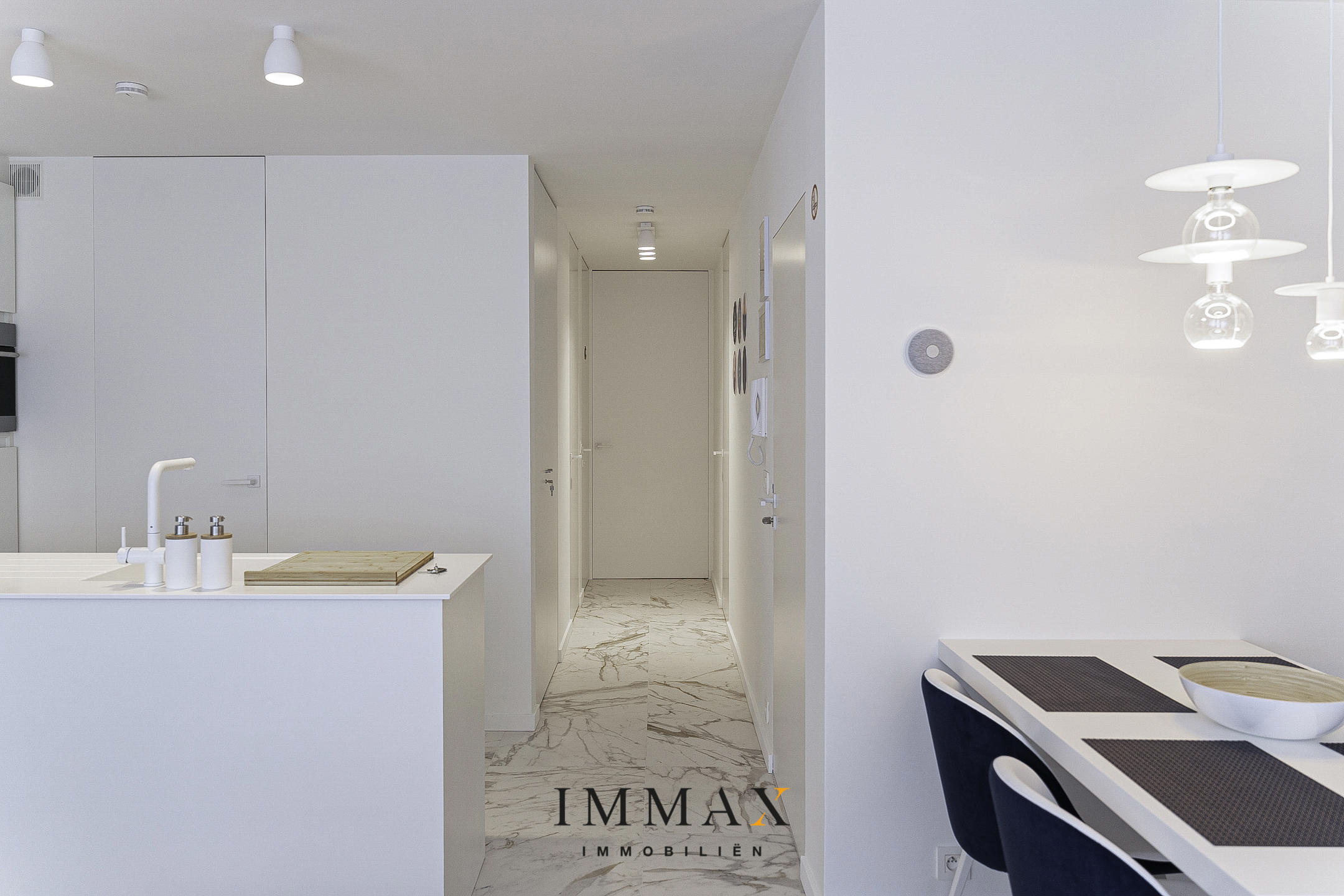 Gerenoveerd gelijkvloers appartement met 2-SLK vlakbij de Lippenslaan en het centrum - foto 2