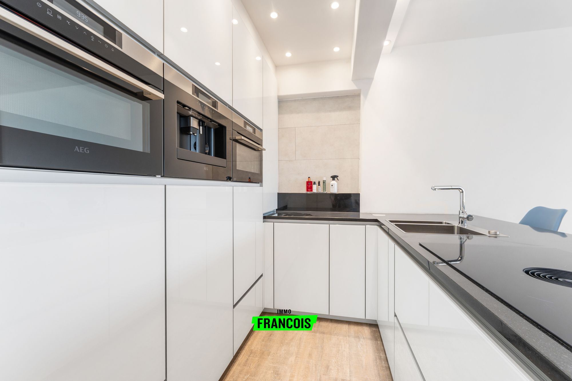 Gerenoveerde studio met frontaal zeezicht in Blankenberge - foto 5