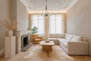 Ruime woning met potentieel<br /><br />toplocatie: zeer gegeerde buurt <br /><br />unieke kans: mogelijkheid om volledig eigen stijl te creëeren<br /><br />Ideaal voor gezinnen of thuiskantoor