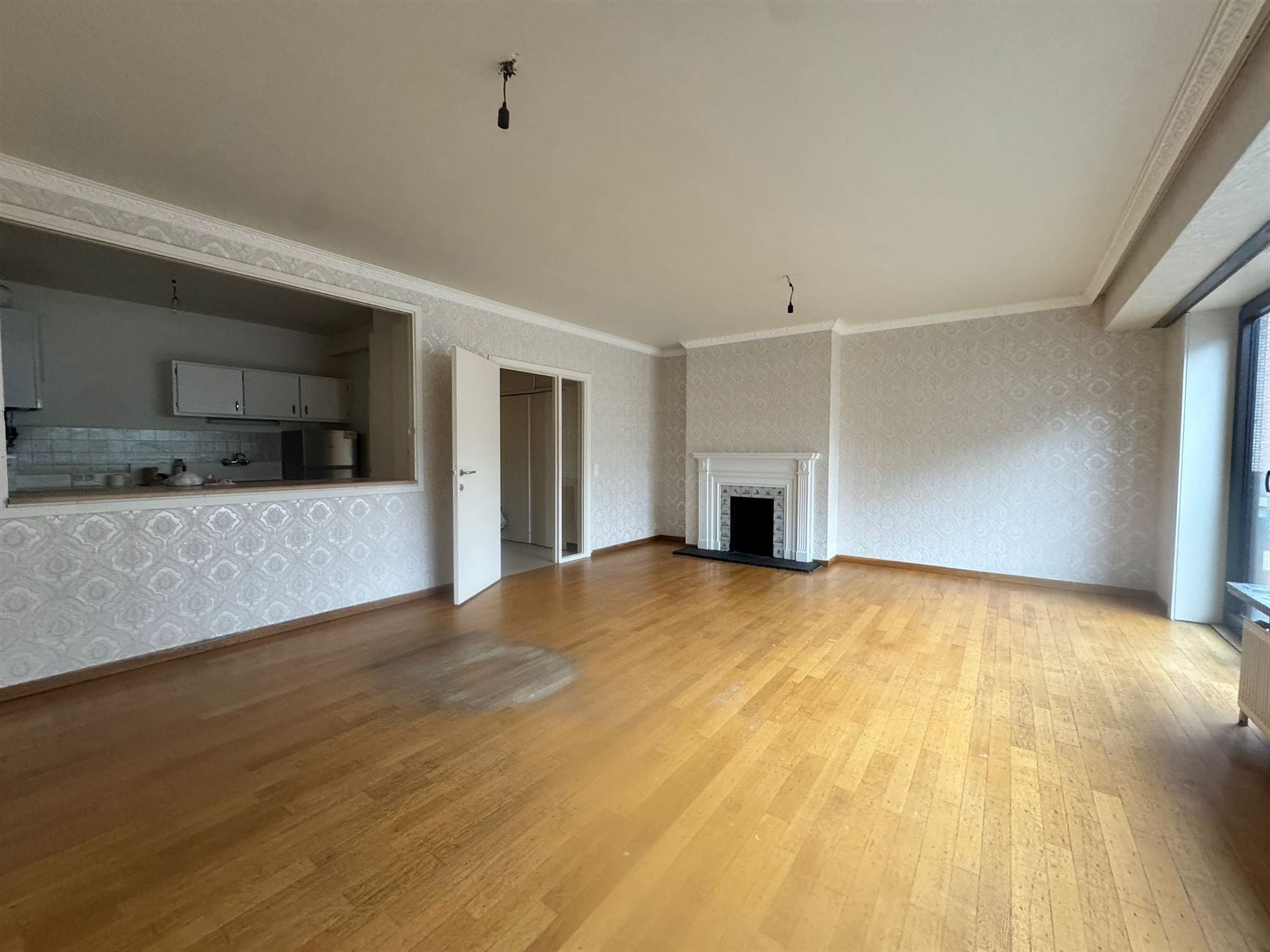 Lichtrijk appartement in het centrum van Kortrijk - foto 2