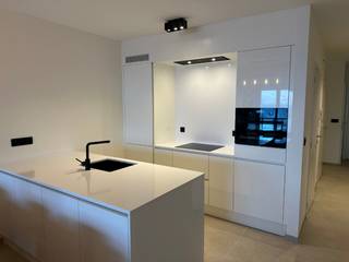 Niet te vinden luxe 3 slaapkamer appartement met zonneterrassen in klasse residentie op de Zeedijk.Dit klasse -appartement ligt op de 5de verdieping...