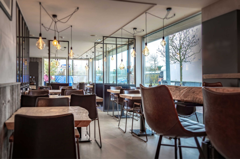 Roeselare-stadsrand. Unieke instapklare  RESTO-FRITUUR met verbruikszaal  voor 50-60 personen van +/-145m2 + terras en parking. - foto 3