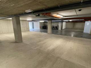 <p><span>Ondergrondse autostaanplaats</span></p><p><span>Ruime ondergrondse autostaanplaats gelegen in residentie Plantsoen te Boom. </span></p><p><span> </span></p><p><span>Afmetingen: 2.5 x 5 m </span></p><p><span> </span></p><p><span>Meteen beschikbaar</span></p><p><span> </span></p>