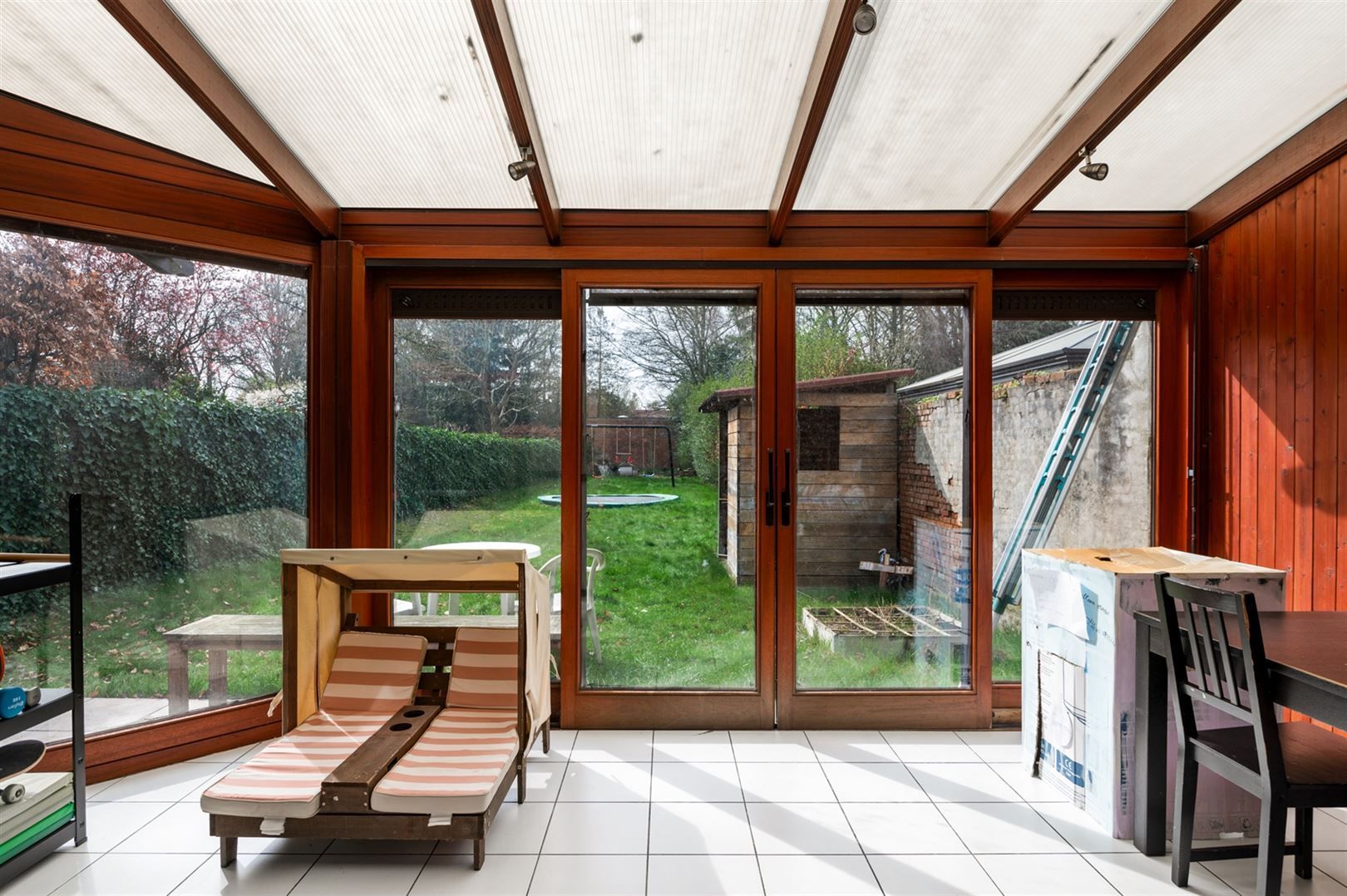 Te renoveren halfopen woning met grote tuin - foto 4