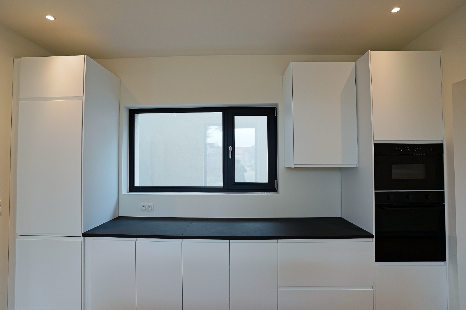 Volledig gerenoveerde woning in hartje Bornem ‒ instapklaar & met karakter - foto 4