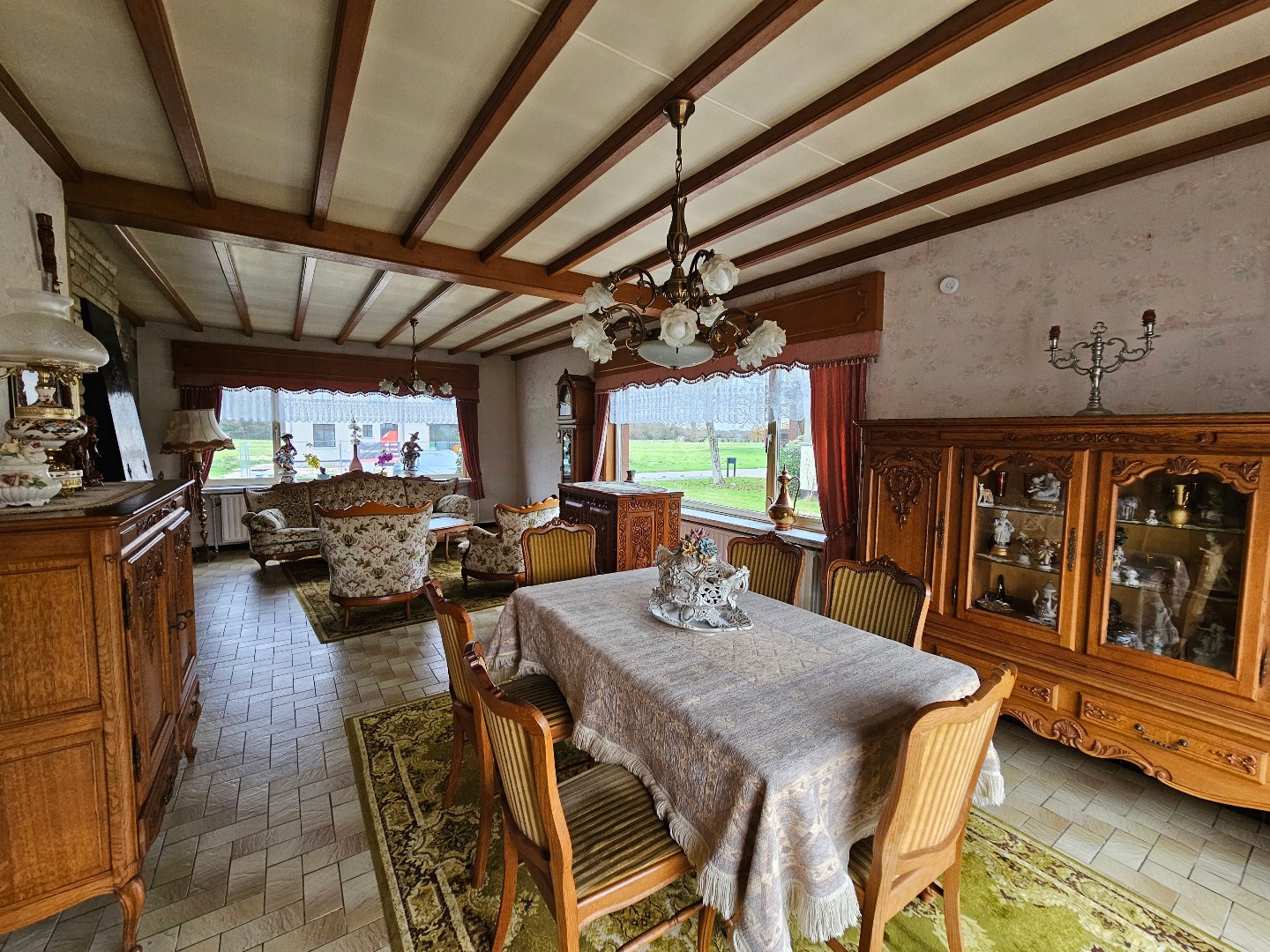 Vrijstaande laagbouwwoning op ruim perceel - foto 4