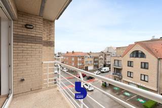 Ontdek dit instapklare en uitstekend onderhouden appartement op de derde verdieping van de jonge residentie “De Vier Seizoenen”. Gelegen in...