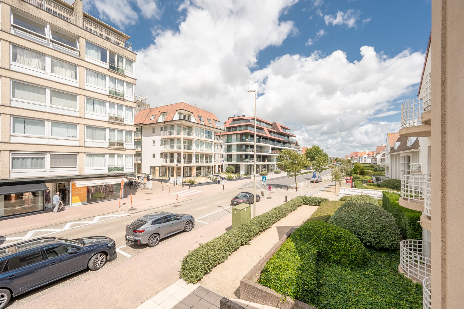 Twee-slaapkamer appartement in standingvolle villaresidentie in het Zoute - foto 5