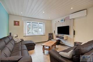 Op een uitstekende locatie te Berlaar bevindt zich deze verrassend ruime gezinswoning met 4 slks, tuin en dubbele garage.Deze centraal gelegen woning...