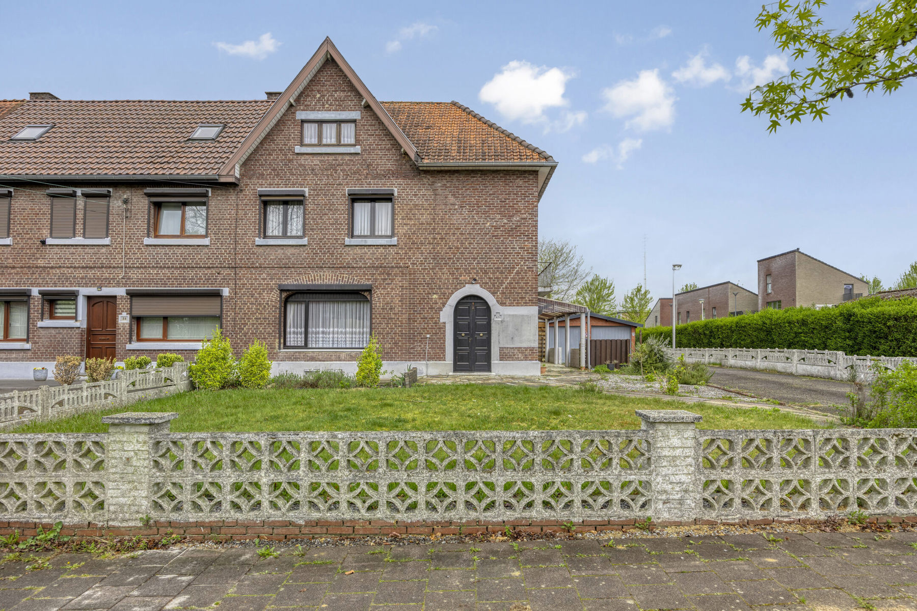 Maison à vendre à Genk avec 4 chambres - photo 1
