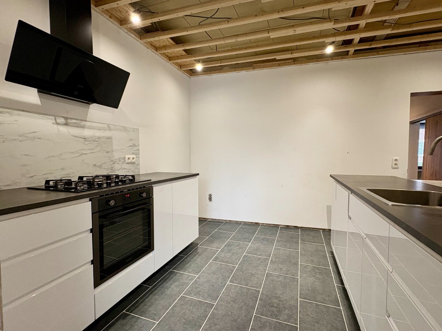 Starterswoning te koop in Heule met conforme elektriciteit - foto 4