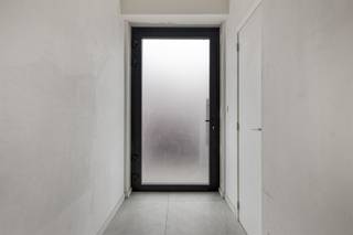 Rustig gelegen nieuwbouwwoning gelegen op een perceel van 229 m². Deze woning is gelegen in een rustige straat en beschikt over een zonnige...