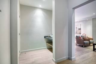 Ben je op zoek naar een ruim en kwalitatief afgewerkt duplexappartement in het centrum van Zwijndrecht?Dan is dit instapklare appartement, gelegen...