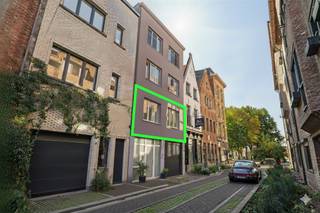 Move-in ready 1-bedroom apartment on the second floor of a well-kept building, located in the cozy St. Andrew's neighborhood near the South. The...