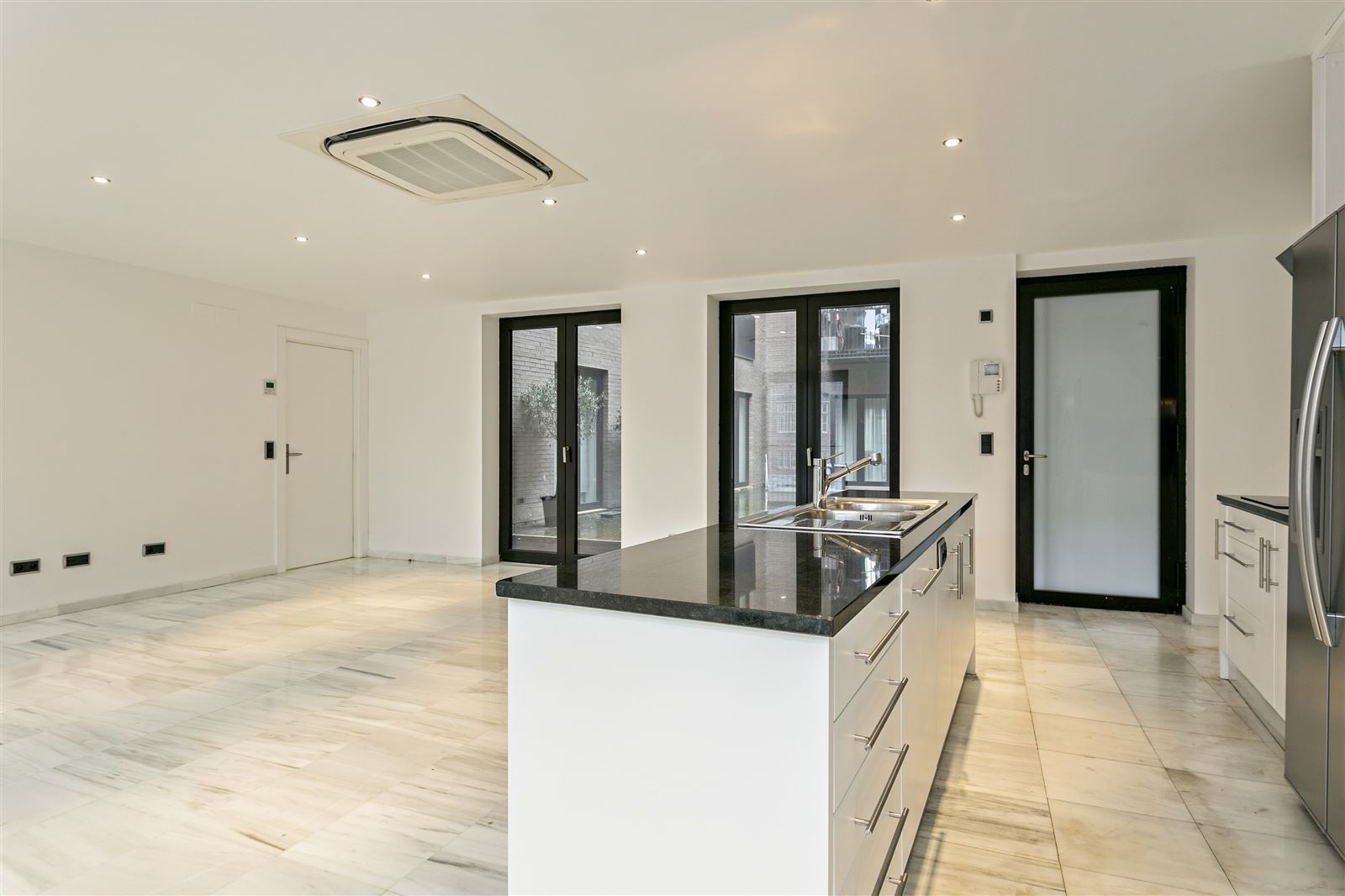 For the shop aholics between us: Meir shopping street - foto 3