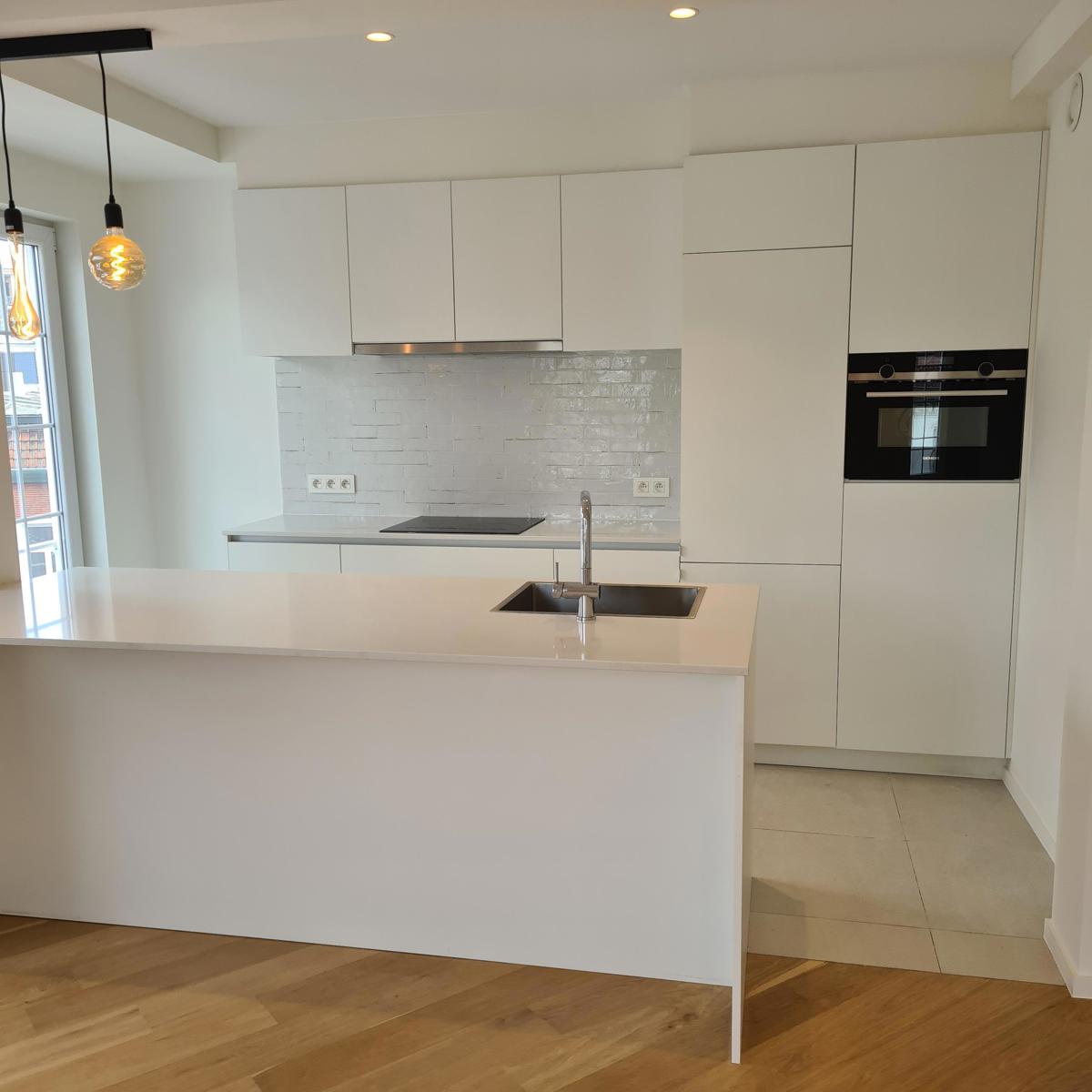 Instapklaar appartement met 2 slaapkamers ! - foto 4