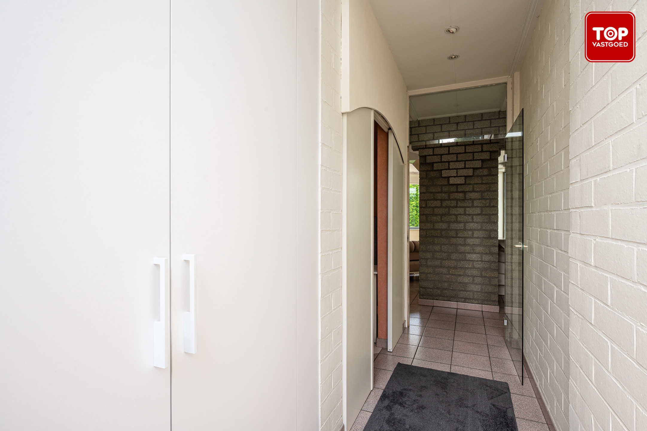 Open bebouwing een perceel van 690m² met mooie tuin en garage. - foto 4