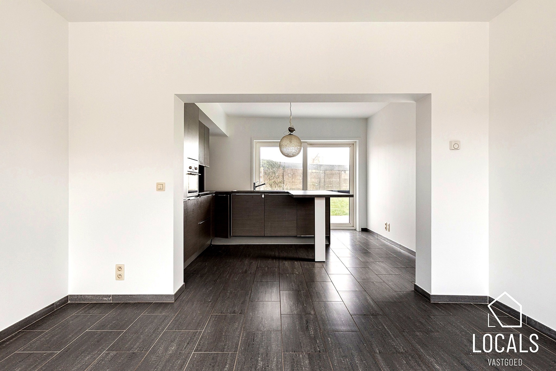 Instapklare gezinswoning met 4 slaapkamers en tuin - foto 5