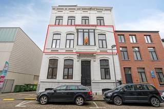 Dit prachtig gerenoveerde appartement bevindt zich in een authentiek herenhuis in het hart van Tienen. Met een bewoonbare oppervlakte van maar...
