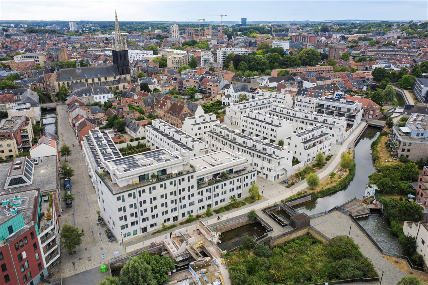 Ruime stadswoning, semi-afgewerkt - foto 4