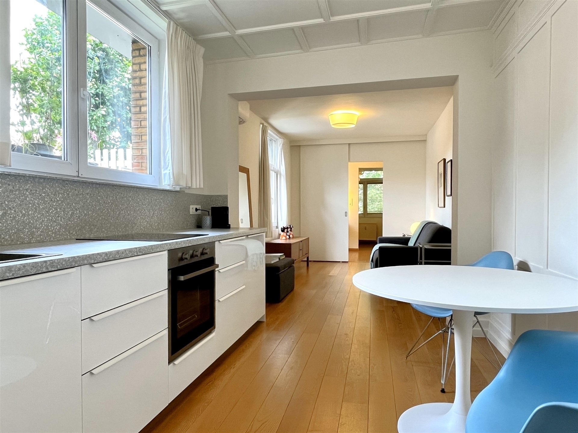 Prachtig gemeubelde studio in authentiek herenhuis! - foto 2