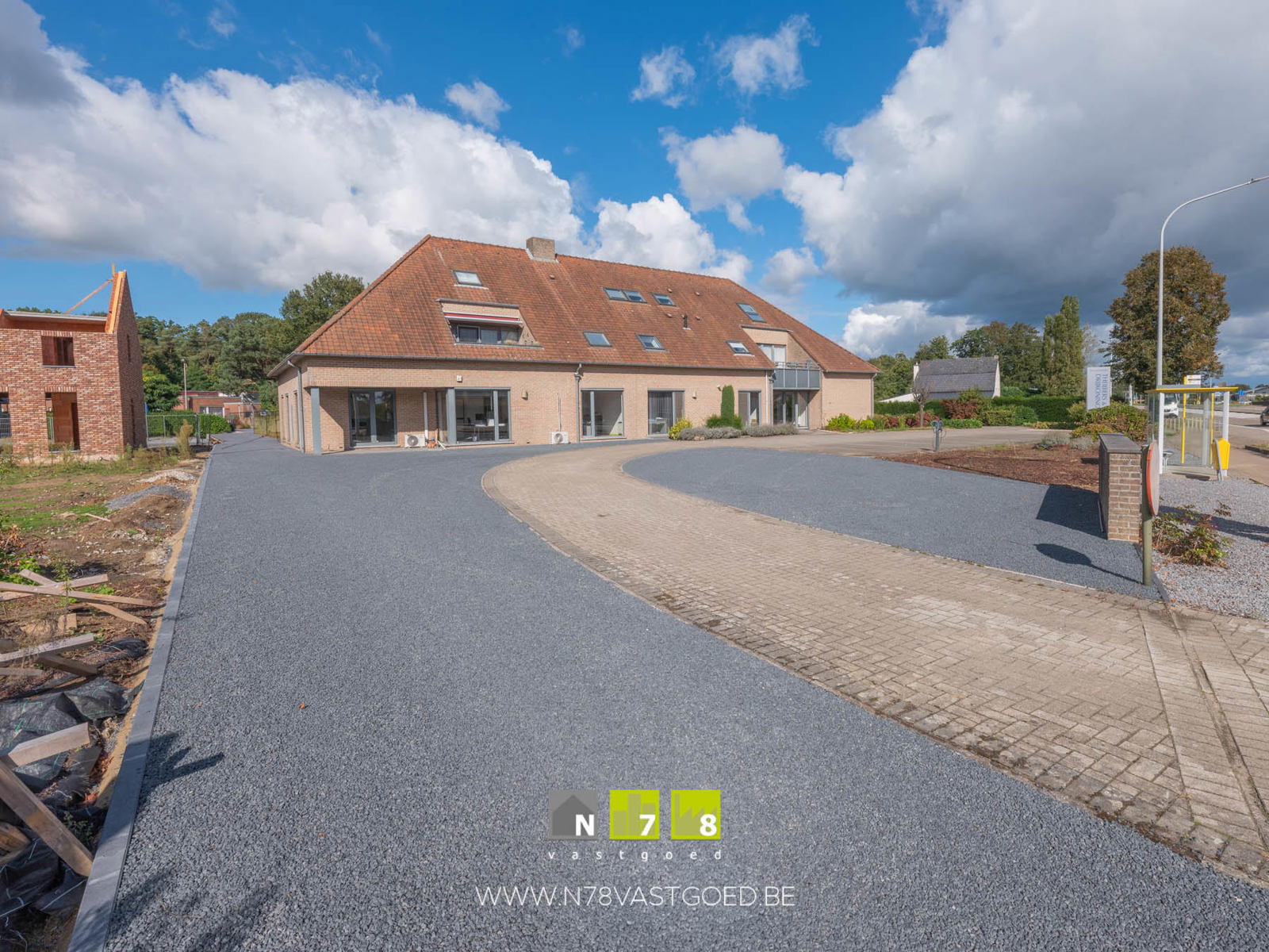 Commercial for sale in Maaseik - photo 1