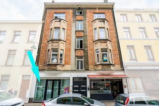 Volledig vernieuwde commerciële ruimte met veel mogelijkheden gelegen in een de buurt van Brussel-Zuid. Het pand bestaat uit een winkelruimte (36...