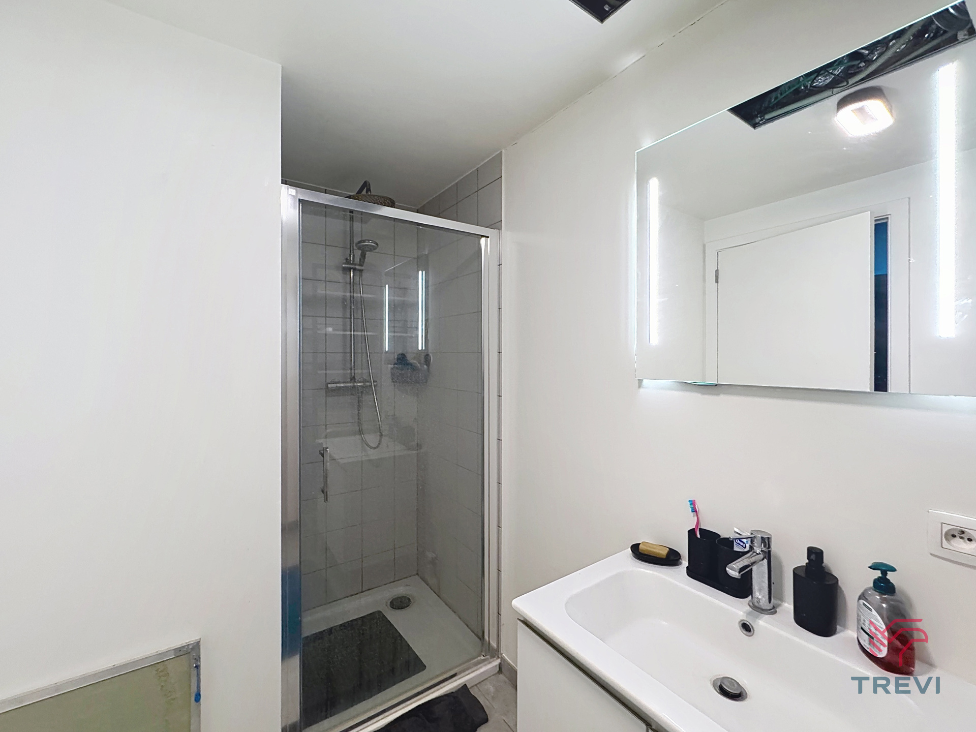 Apartment for rent in Molenbeek-Saint-Jean with 1 bedroom - photo 5