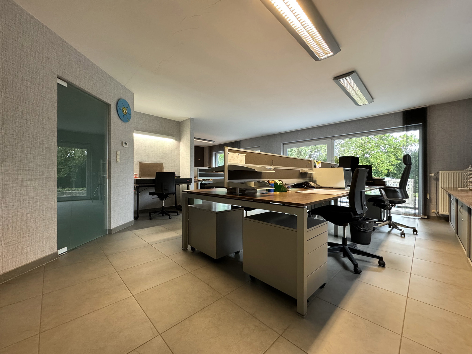 Te huur: bemeubeld kantoor nabij Aalst! - foto 5