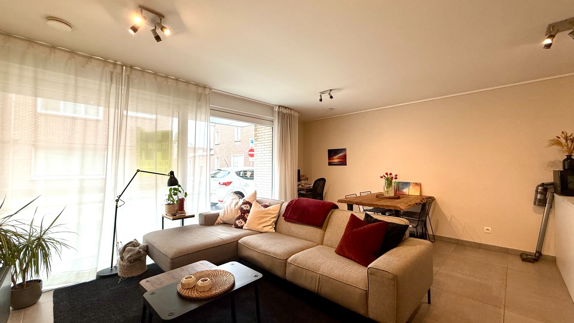 Gelijkvloers appartement met 2 slaapkamers, tuin en autostandplaats - foto 4