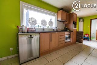 Ontdek deze uitzonderlijke opportuniteit in Beveren: een op te frissen, deels te renoveren woning met een ruime aanpalende weide, ideaal voor...