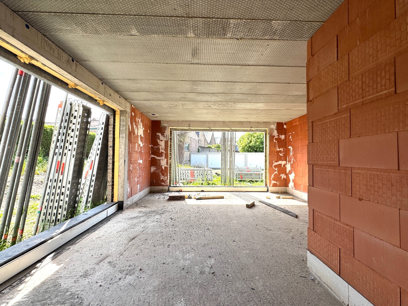 HALFOPEN NIEUWBOUW MET 3 SLPKS &amp; ZONNIGE TUIN TE ASSEBROEK! - foto 4