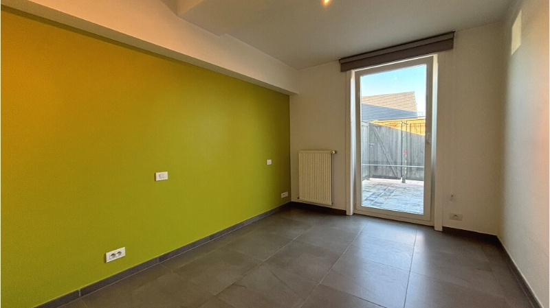 instapklaar gelijkvloers 2-slaapkamerappartement met ruim TERRAS te huur in Torhout - foto 5