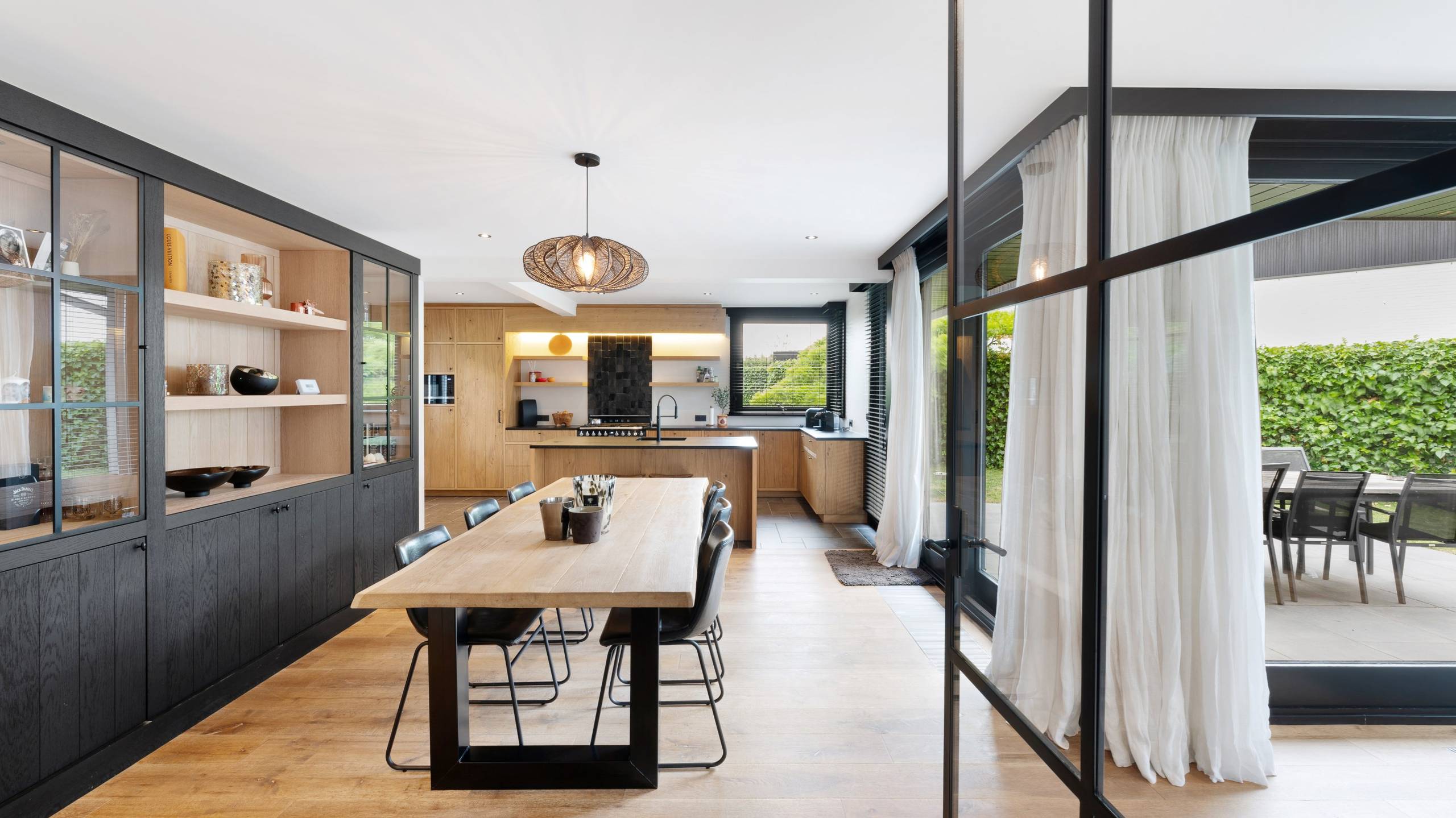 Residentieel gelegen alleenstaande villa te Knokke - foto 1