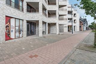 Een knappe commerciële ruimte van +/- 280 m² in het centrumHof ter Dorpe, een mooi project in het centrum van Oud-TurnhoutIdeaal gelegen in het...