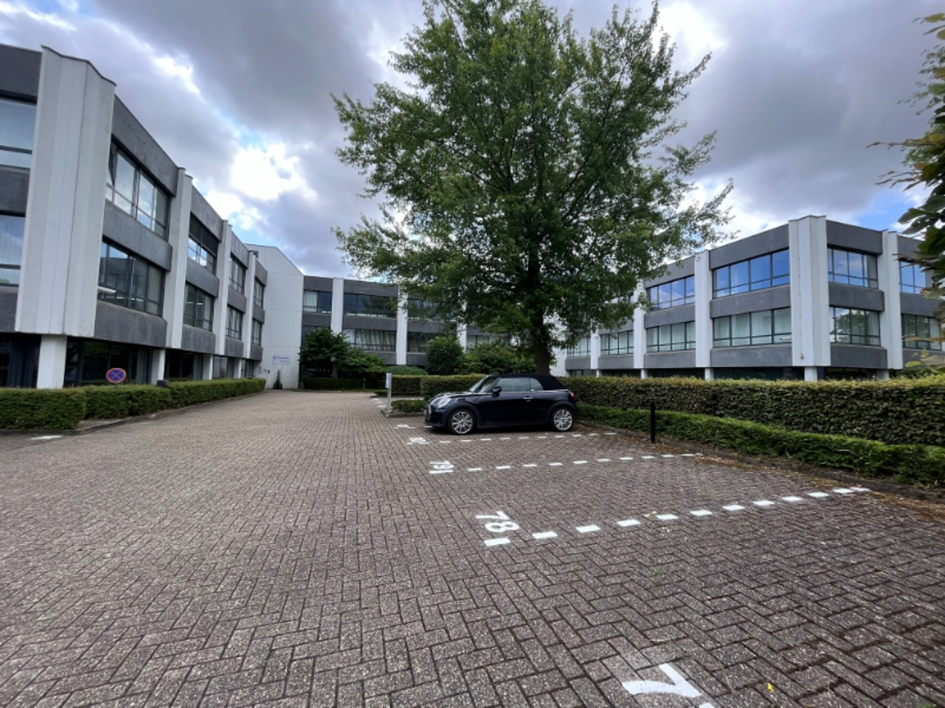 Commercial à louer à Zaventem - photo 3