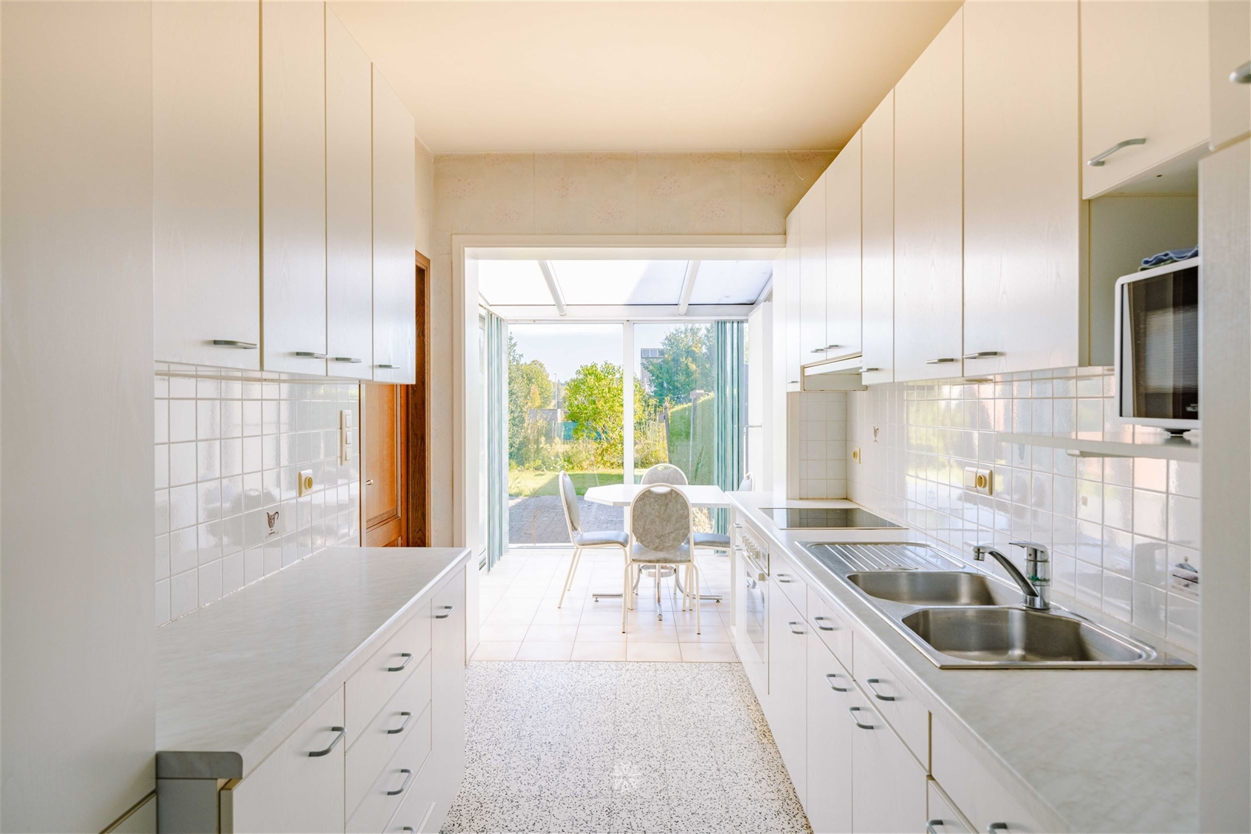 Op te frissen woning met 4 slaapkamers - foto 1