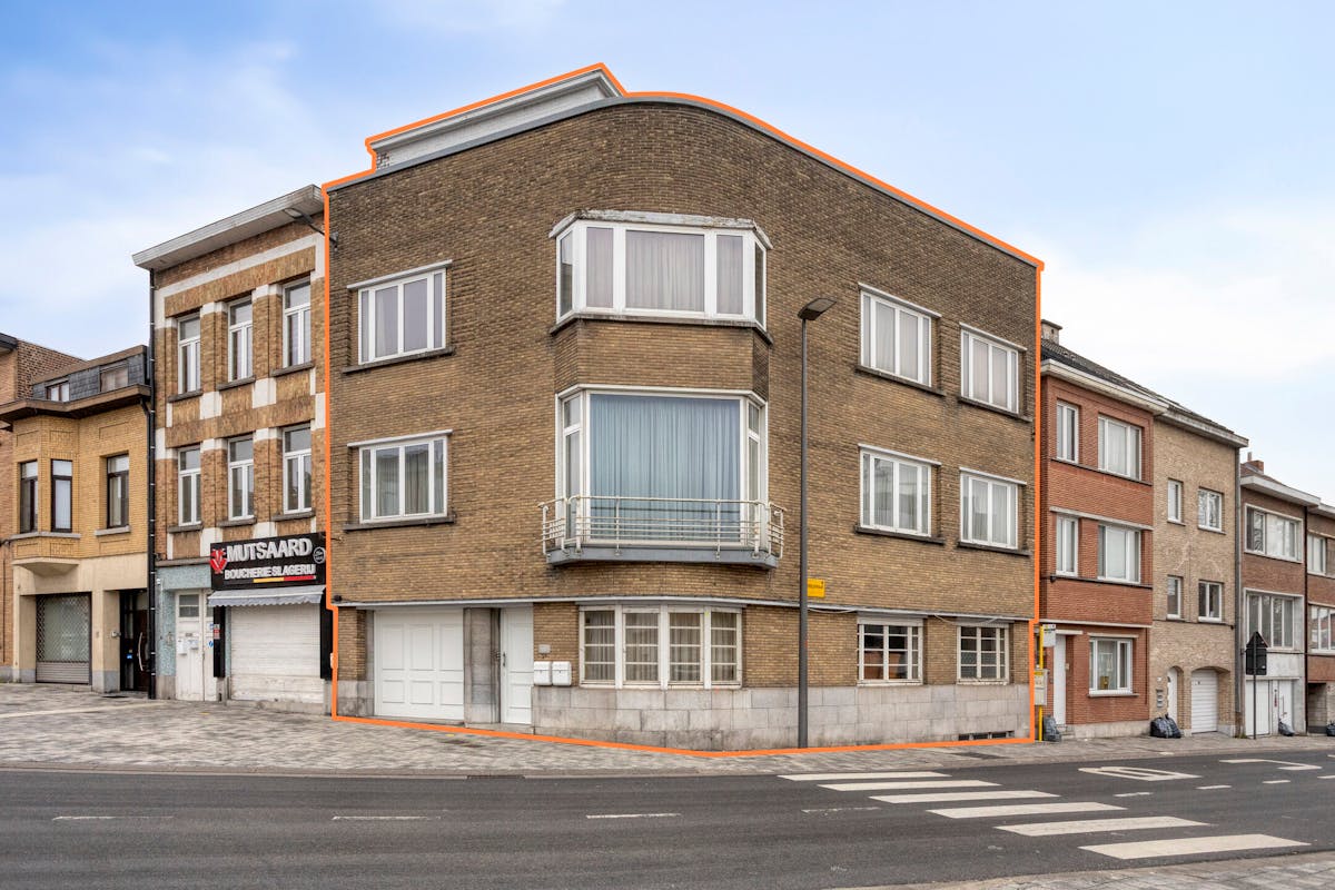 Uniek opbrengstgebouw op toplocatie met garage in Strombeek - foto 1