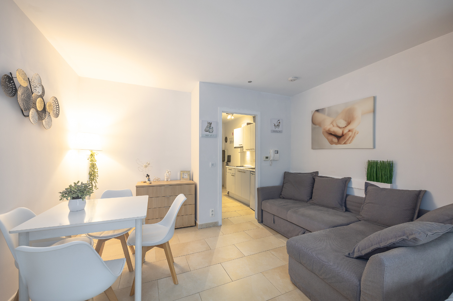 Gemeubelde studio te huur op steenworp van het strand - foto 4