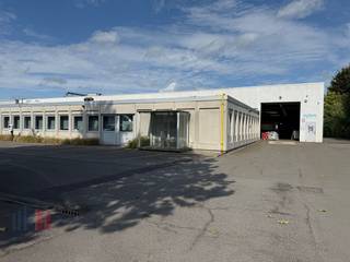 Warehouse with a total surface area of 1,573 sqm and 544 sqm of office space, situated on a 3,896 sqm plot, for sale.Ideally located just 2 km from...