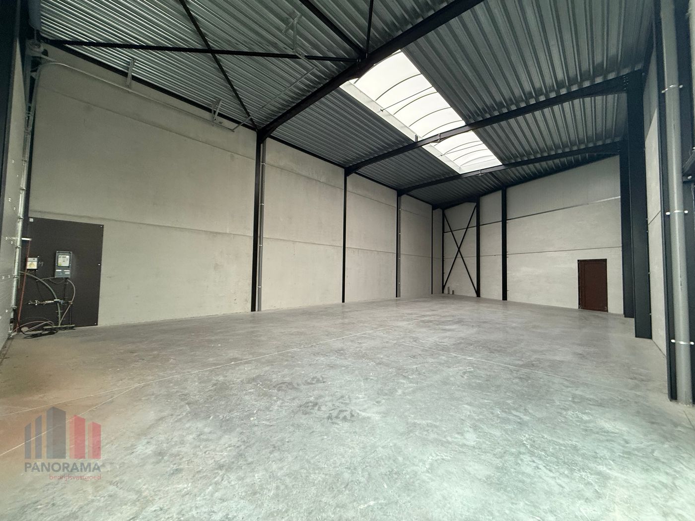 Nieuwbouw KMO-unit van 170 m² op toplocatie in Izegem - photo 5