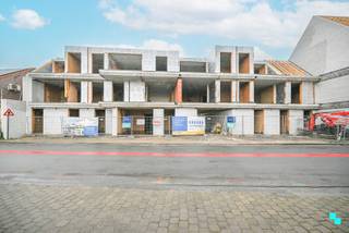 Maak kennis met Residentie Lefèvre, een stijlvol en energiezuinig nieuwbouwproject gelegen in de Molenstraat te Wielsbeke. Dit prachtige...