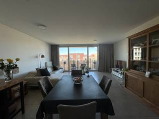 Quares - Group TREVI presenteert:<br /><br />Prachtig appartement te huur in Antwerpen, gelegen in een rustige woonwijk en bereikbaar met de lift. Het appartement bevindt zich op de 1e verdieping van een verzorgd gebouw en beschikt over een inkomhal, twee volwaardige slaapkamers, een uitgeruste keuken, een praktische berging en een aangenaam terras met zicht op groen waar u rustig kan genieten van de buitenlucht. De badkamer is uitgerust met een ligbad met douchefunctie. Dankzij de functionele indeling en de comfortabele ruimtes is dit appartement ideaal voor wie op zoek is naar aangenaam wonen op een goede locatie. <br /><br />De maandelijkse huurprijs bedraagt €975 met bijkomende gemeenschappelijke kosten van €90 per maand. <br />Een ondergrondse parkeerplaats kan optioneel worden gehuurd aan €90 per maand extra.<br /><br />Beschikbaar vanaf 01/07/2026
