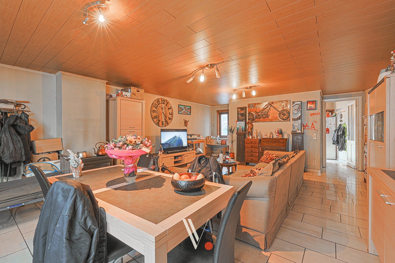 Halfopen woning met tuin en ruime garage - foto 4