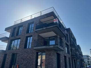 Instapklaar 1 slaapkamer appartement met zicht op de LeieDit luxueus 1 slaapkamer appartement is voorzien van alle comfort en te vinden op de tweede...