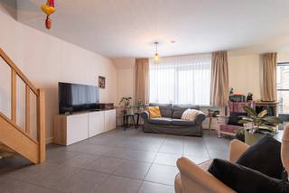 Recent en centraal gelegen duplex appartement van ca. 111 m² met een zuidgericht terras nabij de Zeshoek, en bijgevolg op wandelafstand van...